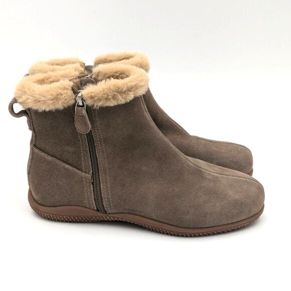 Soft Walk Helena Women's Faux Fur Ankle Boots Stone Suede Size US7 - Picture 2 of 10